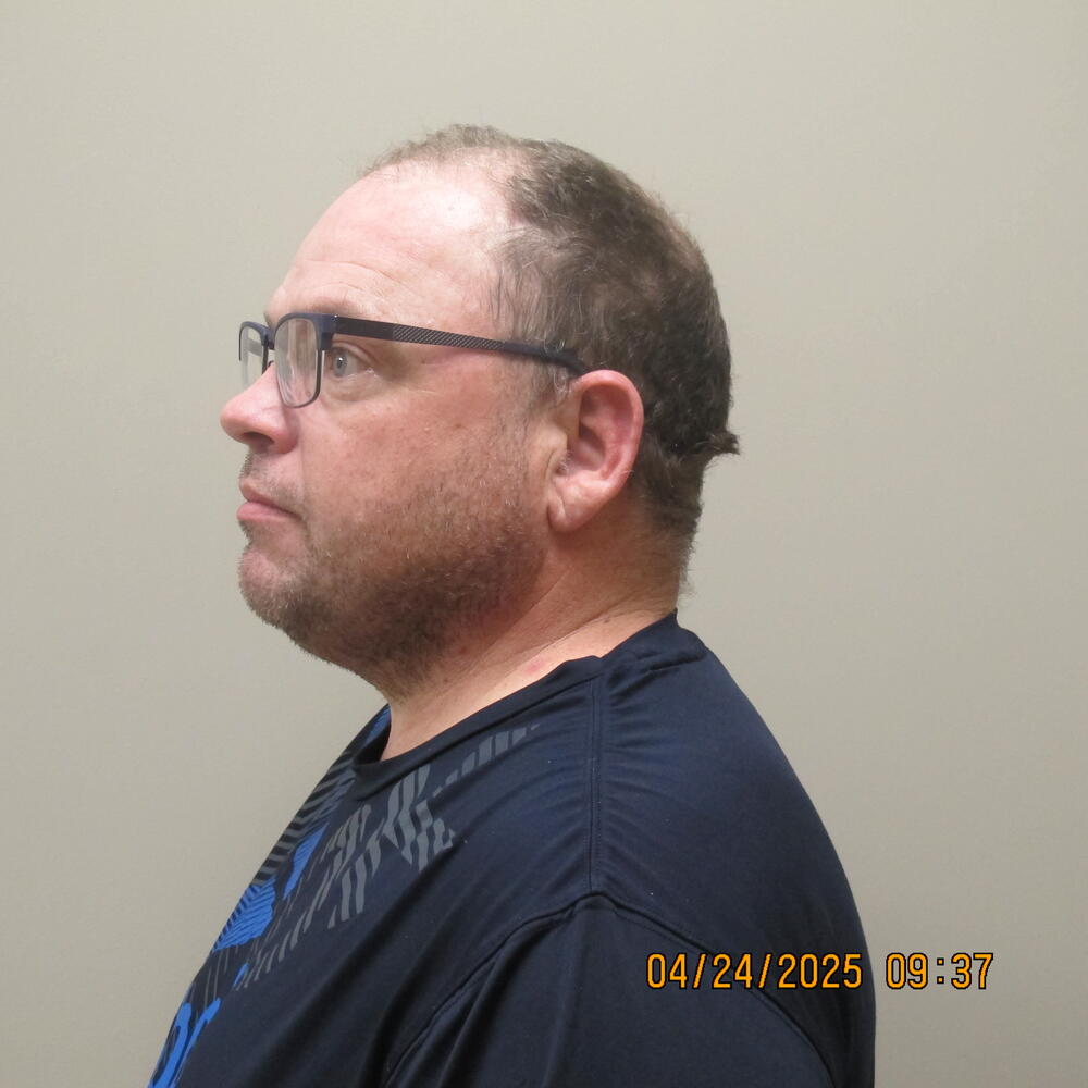 Additional Photo of JAMES LEO BAYS 5