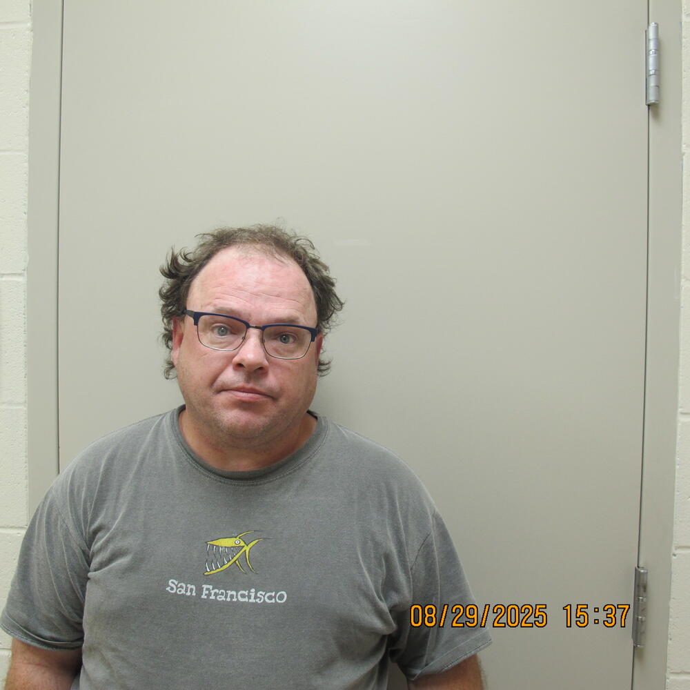 Additional Photo of JAMES LEO BAYS 6