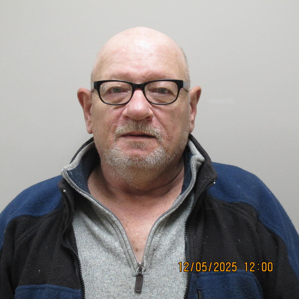 Additional Photo of ROBERT L BARNES 4